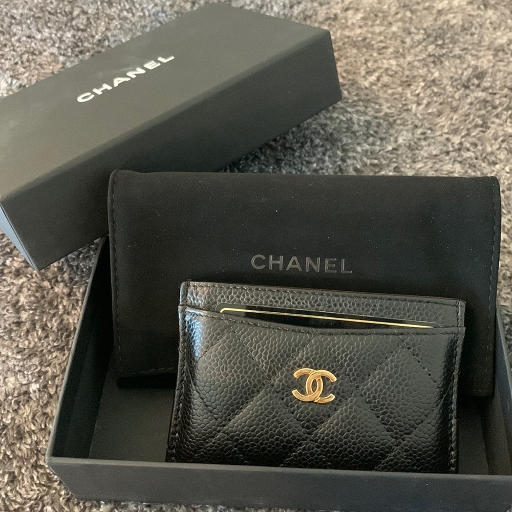 COPY - Chanel Caviar Quilted Card Holder